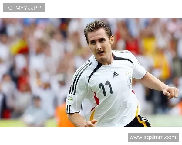 通过足球明星的发型揭示个性与风格的秘密分析