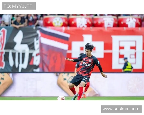 青春洋溢的足球新星们盘点他们的成长与成就